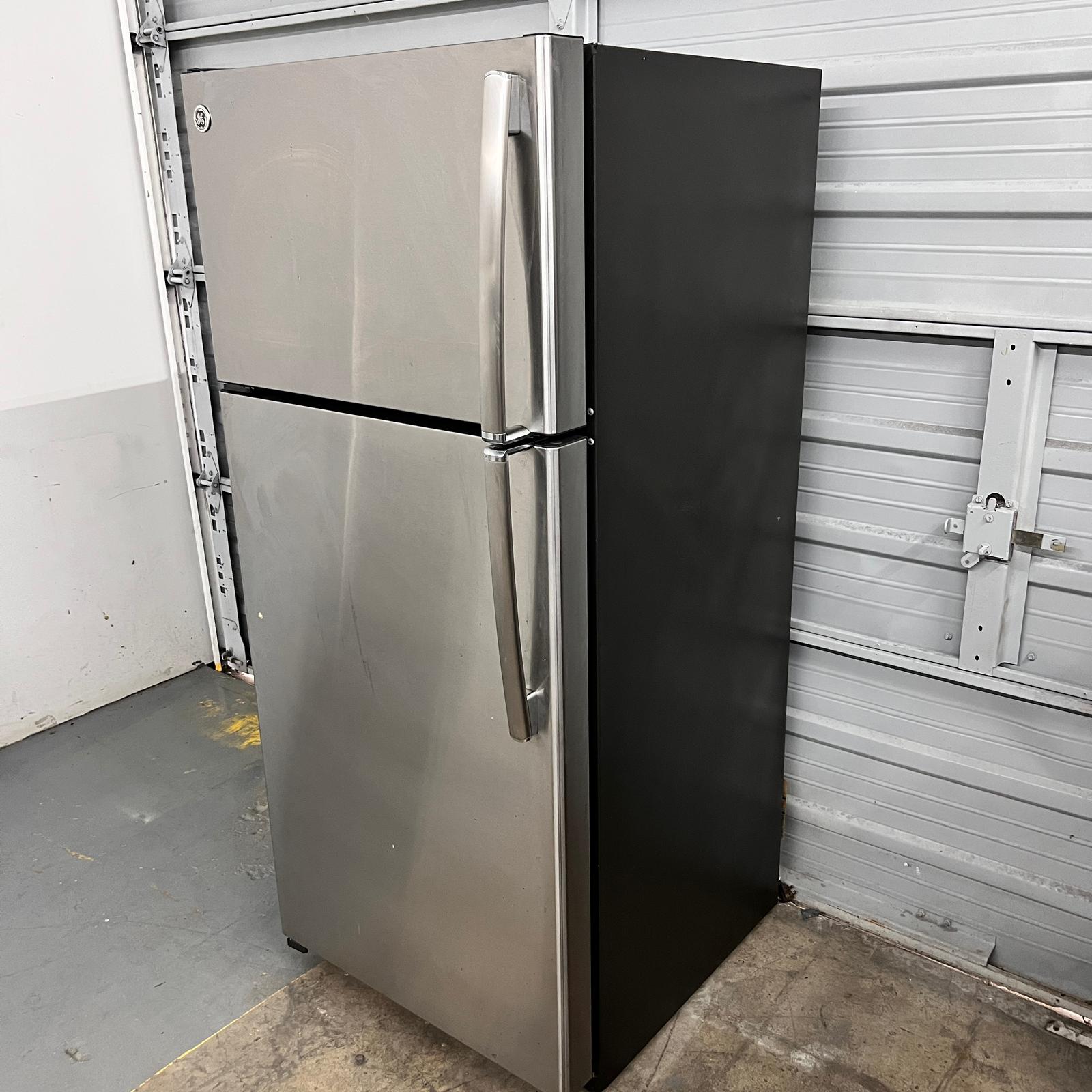 GE Stainless Steel Top and Bottom Refrigerator GE Stainless Steel Top and Bottom Refrigerator